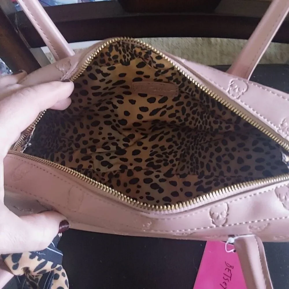 NWT~BETSEY JOHNSON Skullicious Shoulder Bag Purse in Blush Pink~$98 Tags~ - Picture 8 of 8